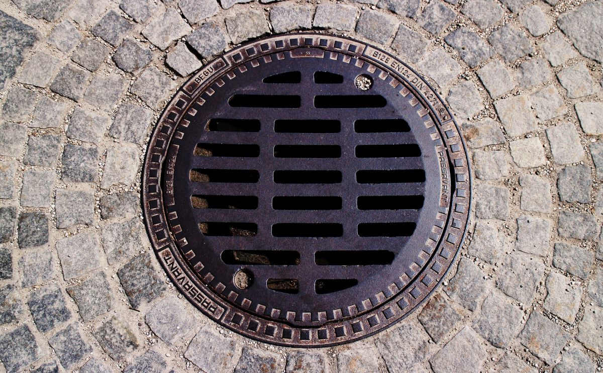 Czyszczenie kanalizacji — na czym polega?
