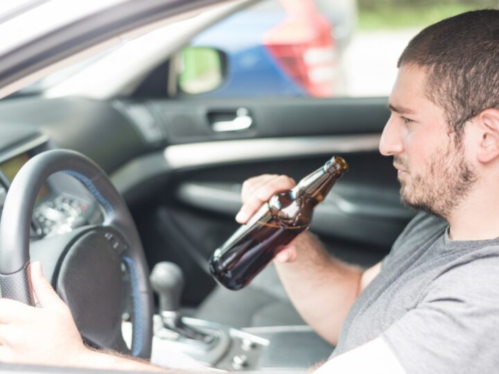 28-latek z Mińska Mazowieckiego prowadził samochód pod wpływem alkoholu z 4-letnim synem na pokładzie