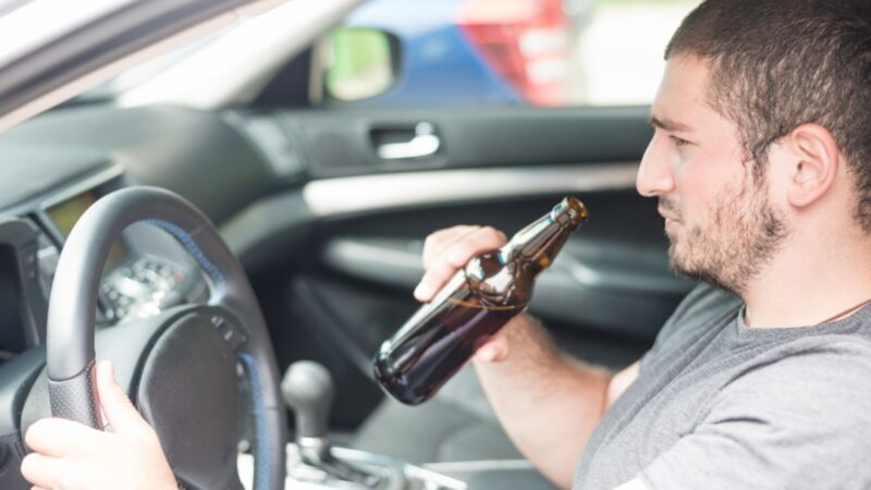 28-latek z Mińska Mazowieckiego prowadził samochód pod wpływem alkoholu z 4-letnim synem na pokładzie