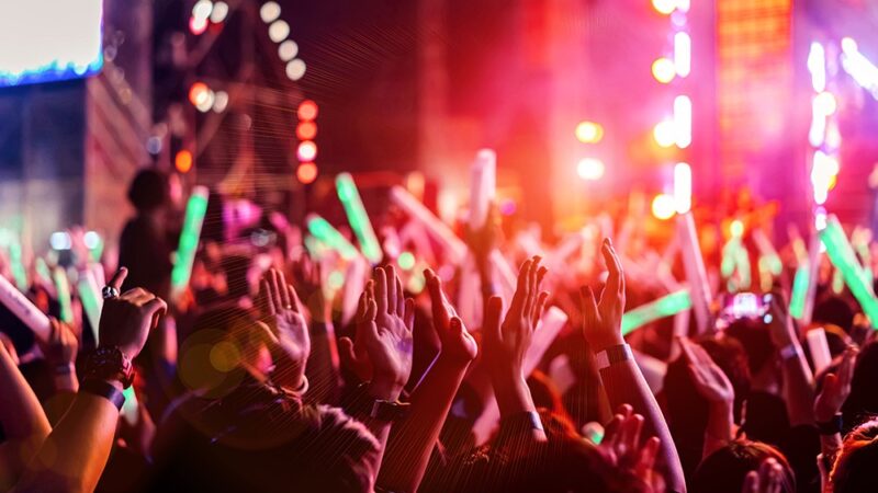 Festiwal Teatrów Ulicznych „Pod Niebem”: Drugi dzień pełen emocji i refleksji