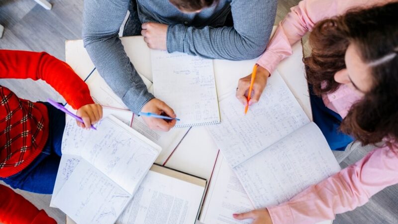 Książki w sercach studentów: Siedlce celebrują Dzień Miłośników Książek!