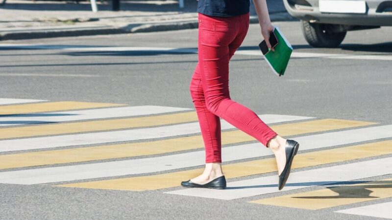 Wypadek w Siedlcach: 61-latka ranna po zderzeniu z samochodem