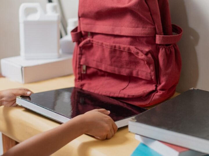 Biskup Gurda apeluje: Rodzice, nie pozwólcie dzieciom na demoralizującą edukację zdrowotną!
