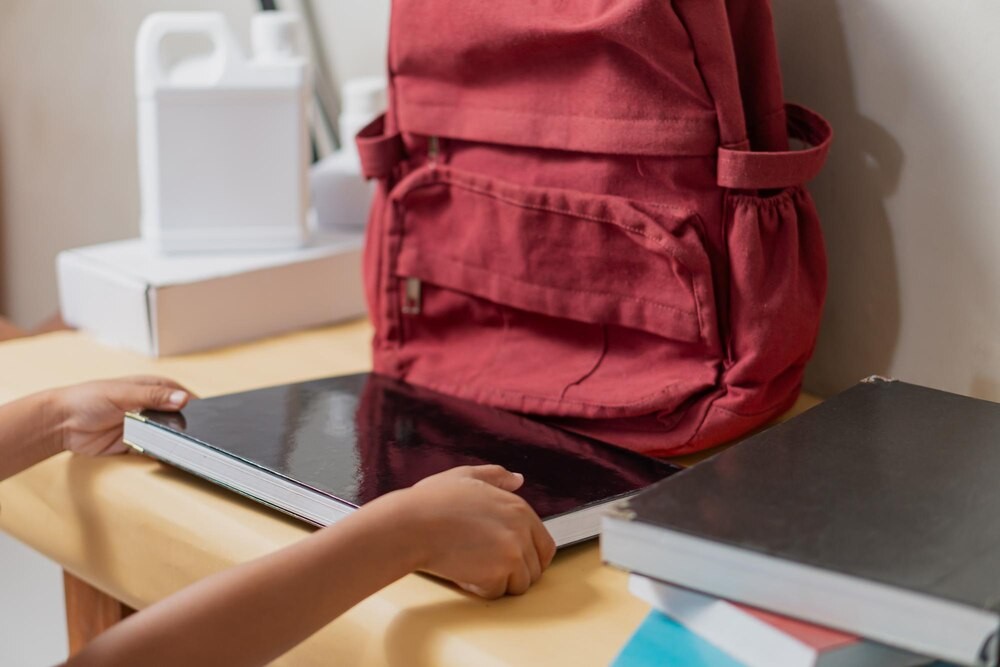 Biskup Gurda apeluje: Rodzice, nie pozwólcie dzieciom na demoralizującą edukację zdrowotną!