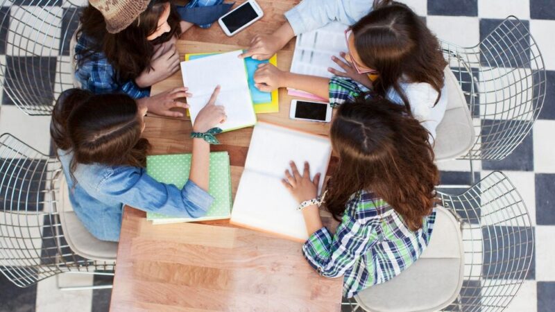 Edukacja o bezpieczeństwie na przejazdach kolejowych w Koszewnicy