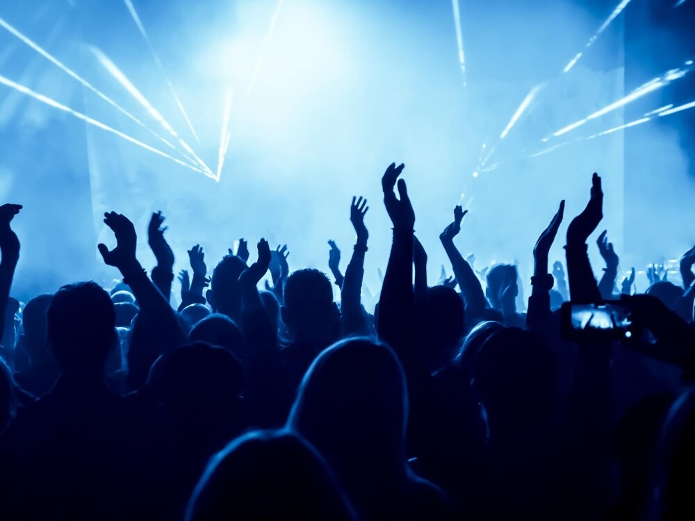 Muzyczna Podróż dookoła Świata z Adamem Wojtasikiem i Przyjaciółmi