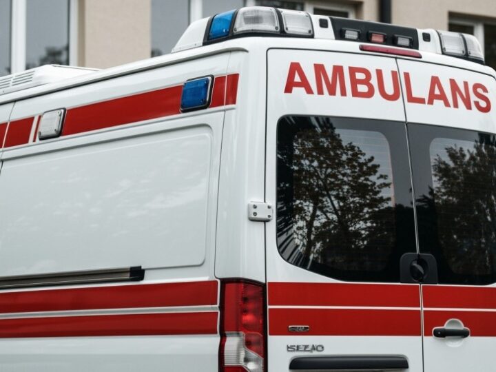 Siedlce pod wodą: Nocne akcje strażaków w walce z zalaniami po burzy