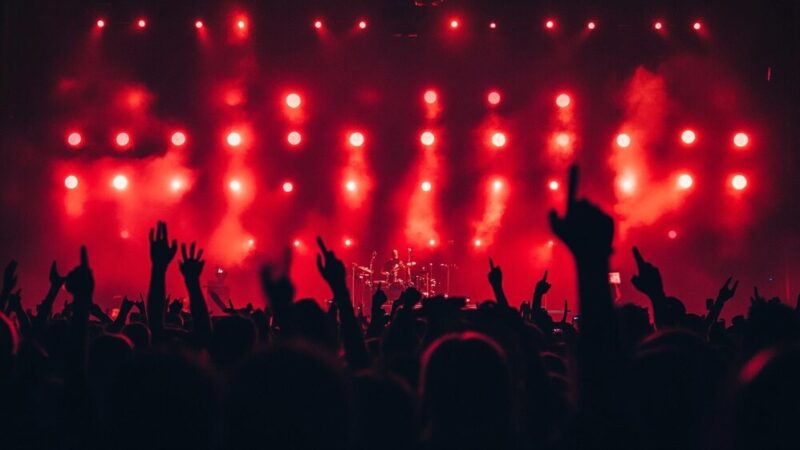 Tymon Tymański z Monidłem, a wieczorem koncert Lecha Janerki w Mińsku Mazowieckim