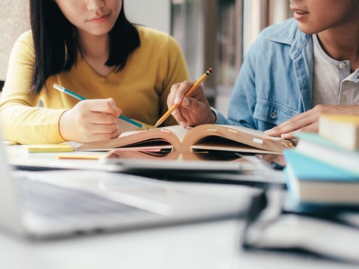 Pierwszy Krok w Szkołę: Uroczyste Pasowanie na Ucznia w Gminie Wiśniew