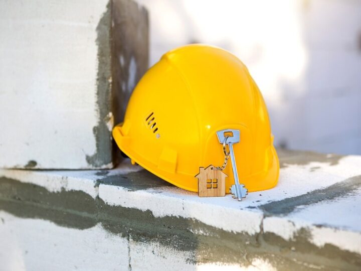 Budowa świetlicy w Borkach-Kosach w pełnym biegu: robotnicy nie zwalniają!