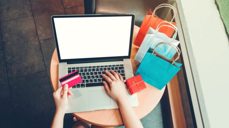 Bezpieczne zakupy w Black Friday: jak nie dać się oszukać i cieszyć promocjami