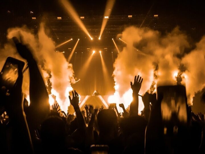 Akordeonowy Przegląd w Ostrówku: Muzyczna Pasja Łączy Pokolenia!