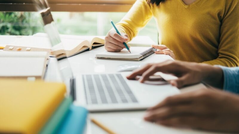 Siedlce zyskają 1,3 tys. nowoczesnych laptopów i tabletów dla uczniów dzięki funduszom unijnym