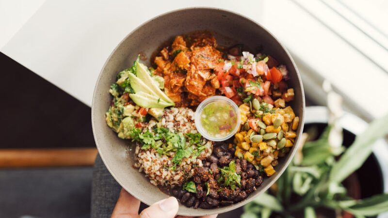 Czy dostępny w Siedlcach catering dietetyczny będzie pomocny w terapii Hashimoto?