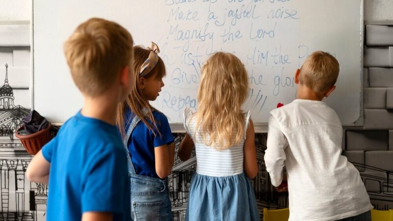 Kreatywne Biblioferie w Kotuniu: Zimowe warsztaty dla dzieci