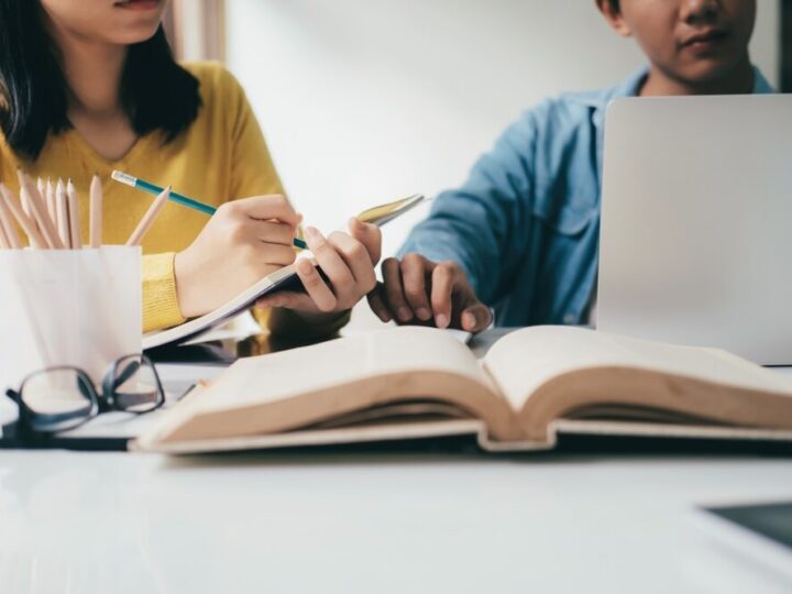 Gmina Wiśniew inwestuje w edukację: 107 laptopów i 46 tabletów dla szkół