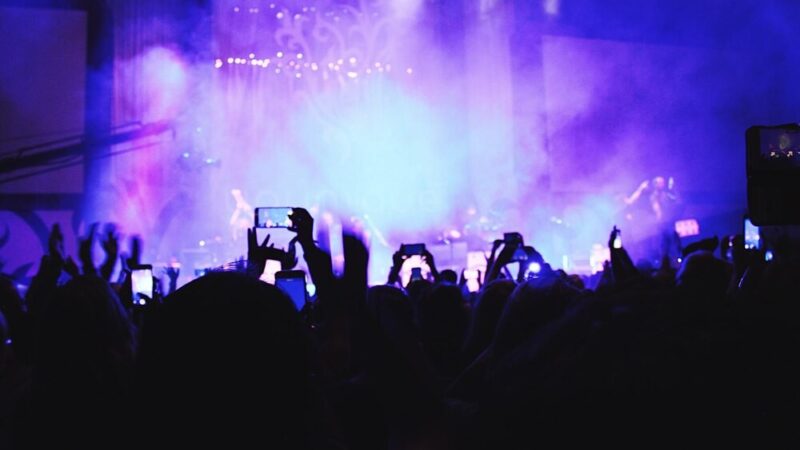 Marzec w rytmie radości: świętuj Dzień Kobiet z muzyką i pasją!