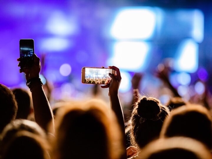 Zimowy Festiwal Dmuchańców w Siedlcach: radość lata w mroźnej aurze!