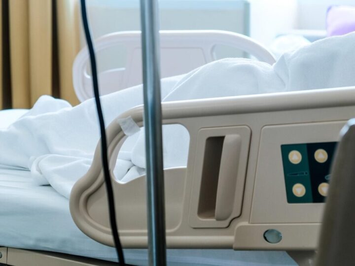 Bezpieczni seniorzy – policja edukuje w Zbuczynie