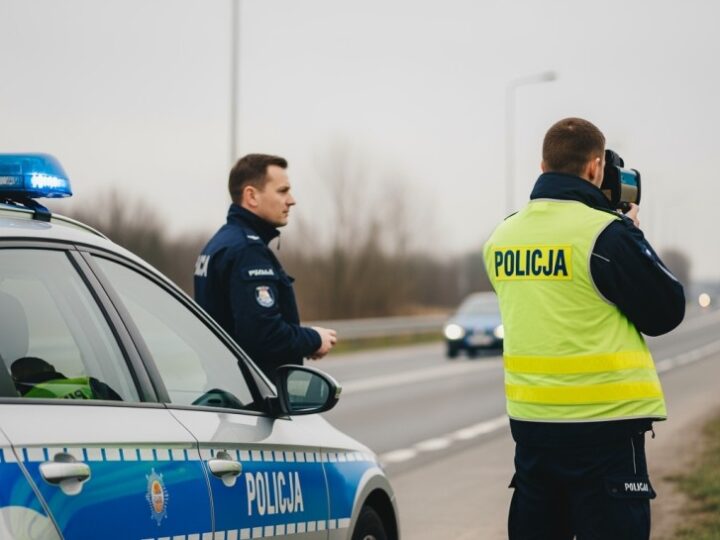 Majówka w Siedlcach: Policja apeluje o ostrożność na drogach