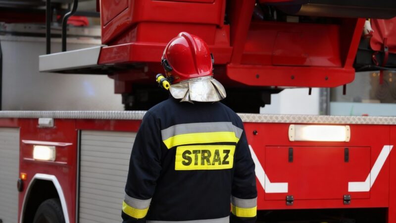 Nowy zarząd OSP w Zbuczynie i nowy sprzęt ratowniczy w rękach strażaków