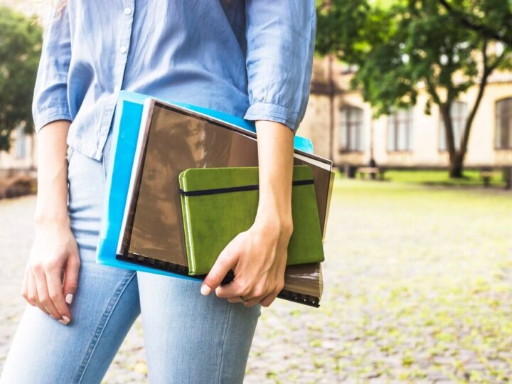 Wójt Gminy Wodynie nagradza wybitnych uczniów stypendiami za osiągnięcia edukacyjne