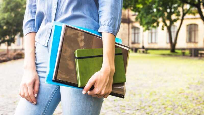 Wójt Gminy Wodynie nagradza wybitnych uczniów stypendiami za osiągnięcia edukacyjne