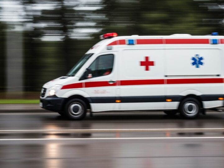 Ostrożność na przejazdach kolejowych: policja apeluje o rozwagę