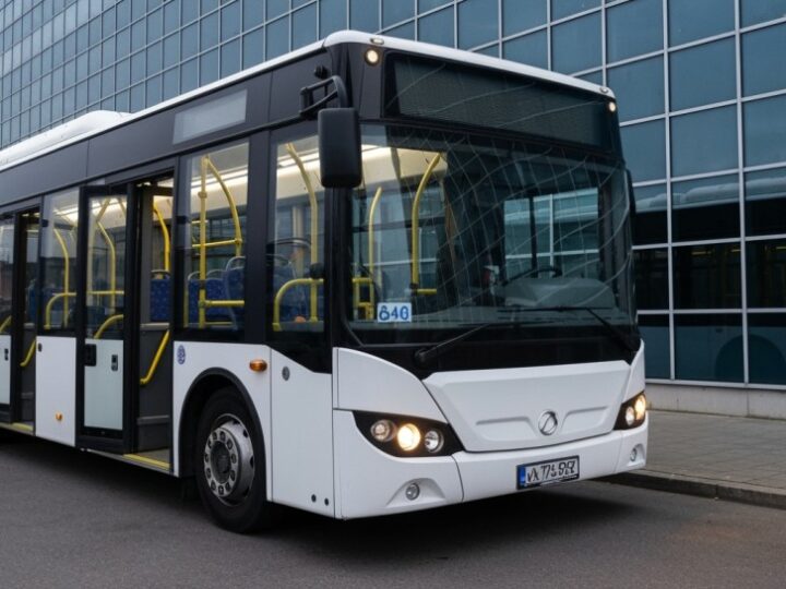Wszystkich Świętych 2026: sprawdź trasy i rozkład autobusów LS1–LS5
